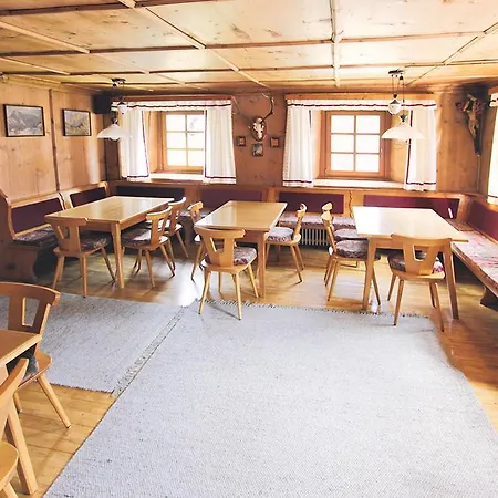 Ferienhaus Pettneu 230w Pettneu am Arlberg