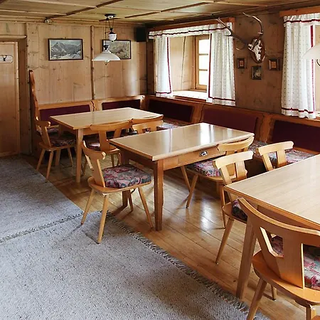 Feriehus Ferienhaus Pettneu 230w *
